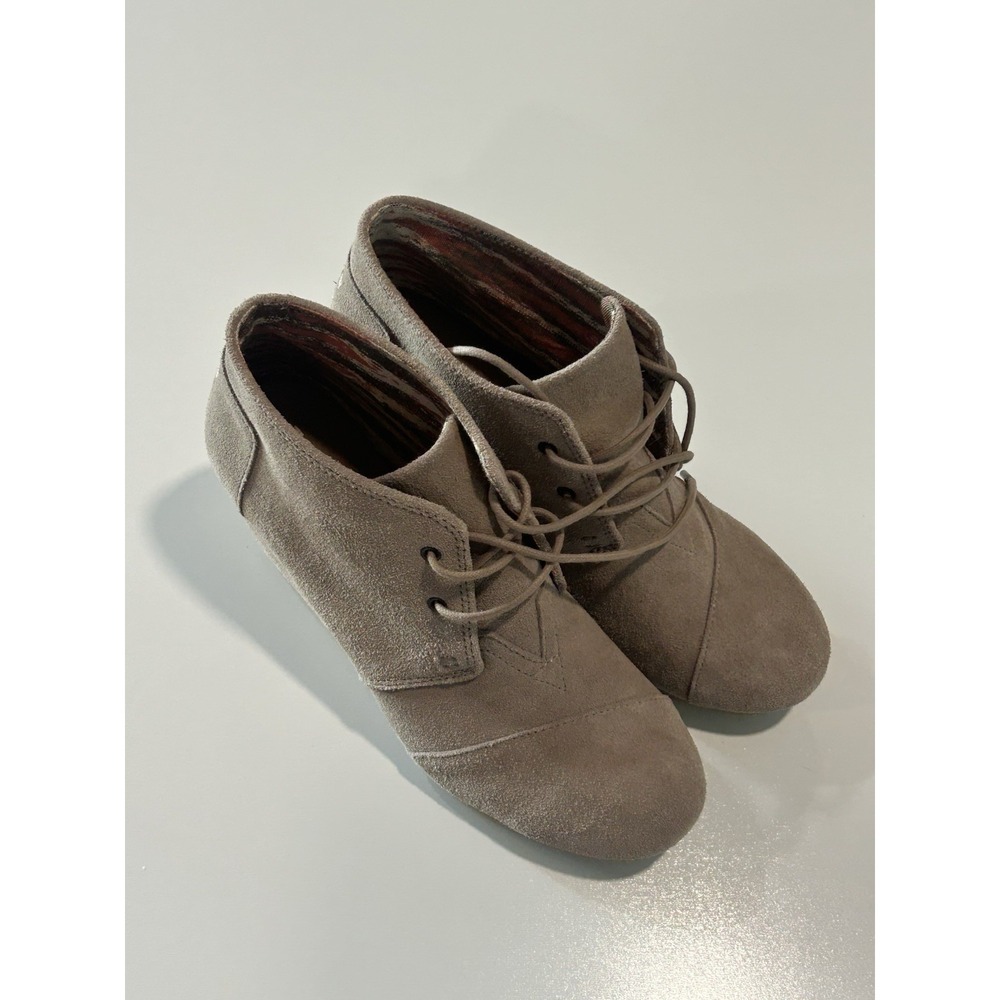 TOMS Desert Wedge Women's Size 10 Taupe Suede Lace Up Ankle Booties 10006257